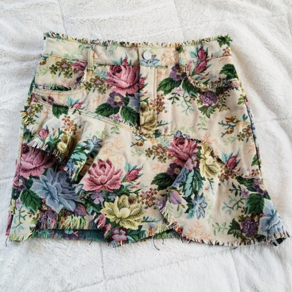 NWT Zara Floral Asymmetrical Ruffle Skirt - Picture 3 of 6